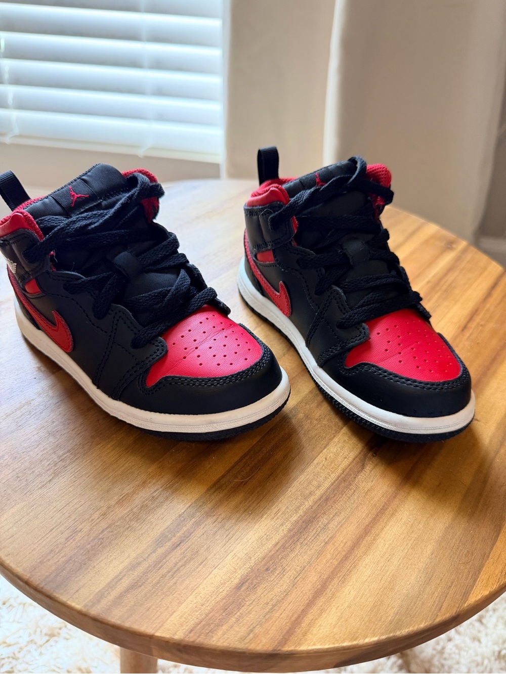 Nike Jordan 1 Toddler size 9 Black and Red High-Top Sneakers brand new